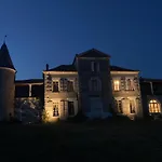 Bed & Breakfast Chateau Des Fouilloux Agris