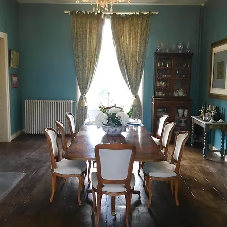 Bed & Breakfast Chateau Des Fouilloux Agris